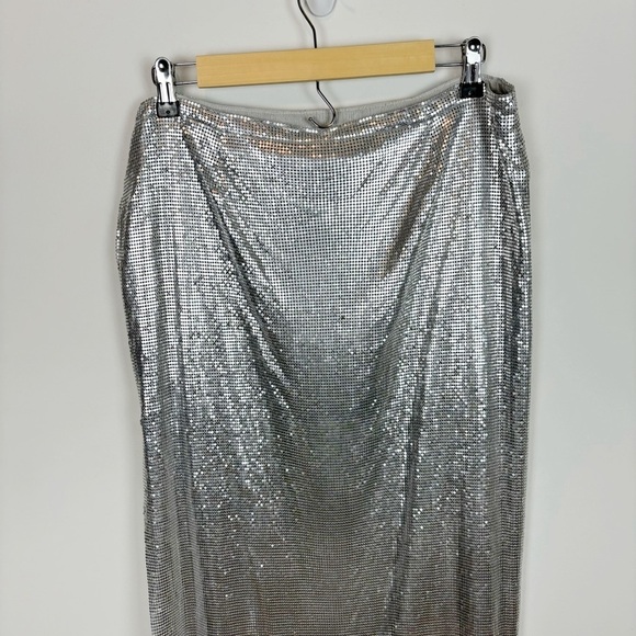 Lovers and Friends Sascha Maxi Skirt in Silver Size XL - Picture 7 of 12